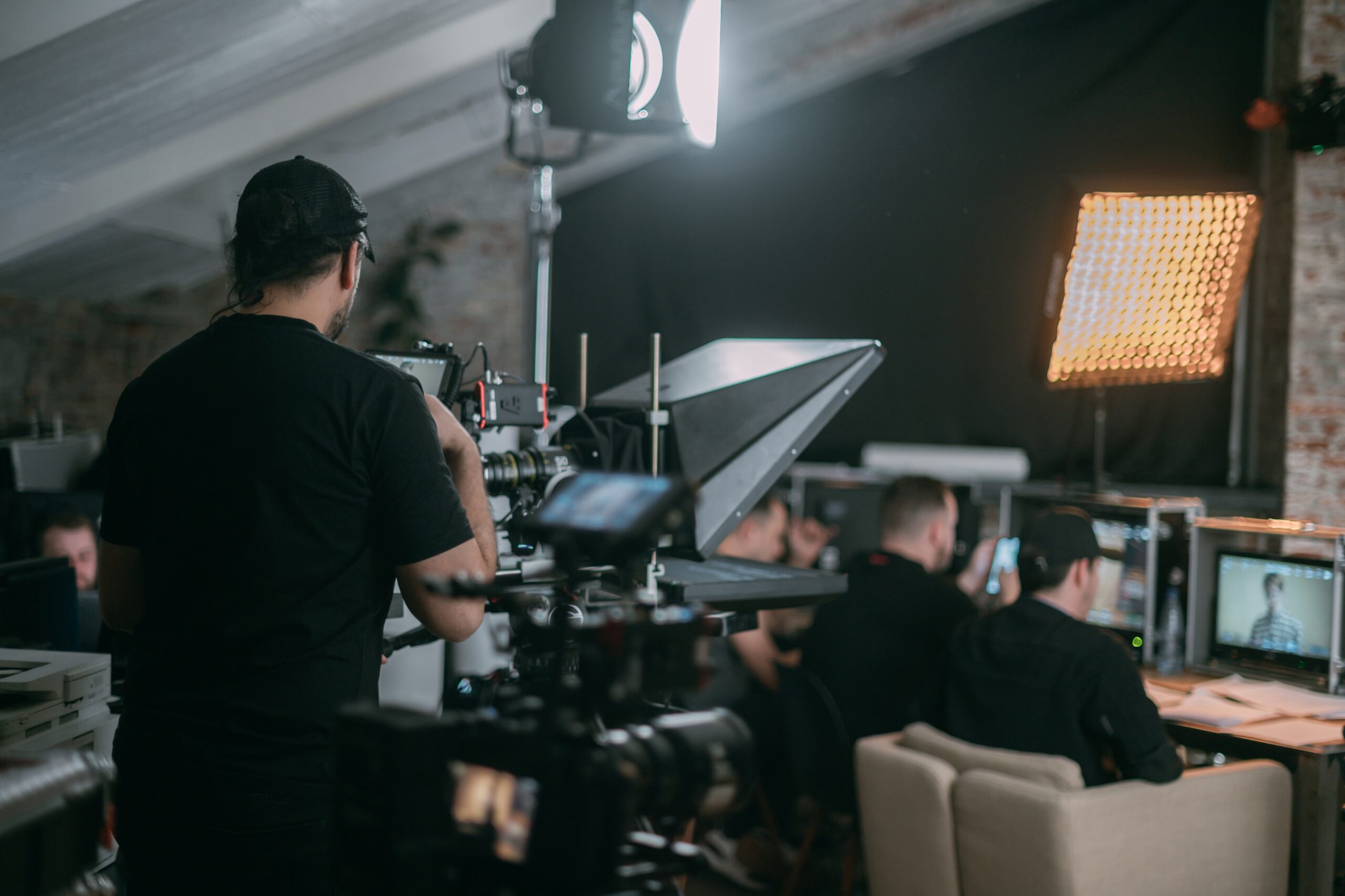 Film,Set,,Monitors,And,Modern,Shooting,Equipment.,Film,Crew,,Lighting